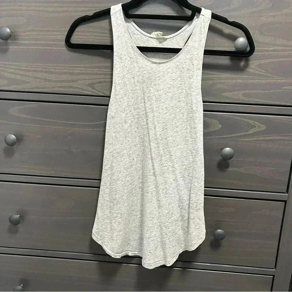 Aritzia - Wilfred Tank